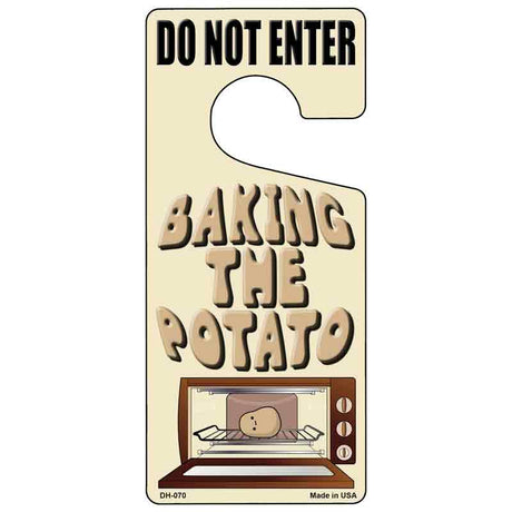 Baking The Potato Novelty Metal Door Hanger DH-070