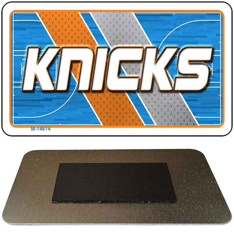 Metallic Knicks logo with a black square on a gray background
