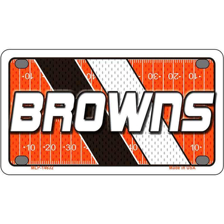 License plate with 'Browns' text on a football field design