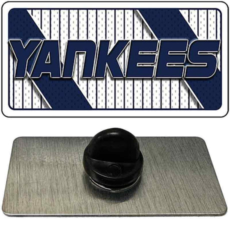 YANKEES Graphic Novelty Metal Hat Pin PIN-LP-14583 1.5" x 0.75" Lapel Pin (PIN)